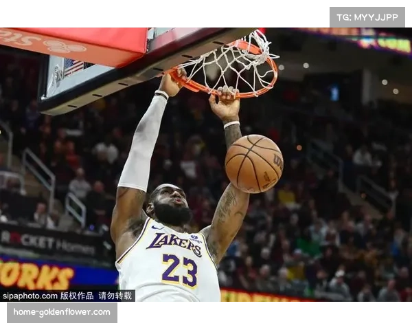 詹姆斯预告海报衬衫与加盟热火时相似引发球迷热议引猜测