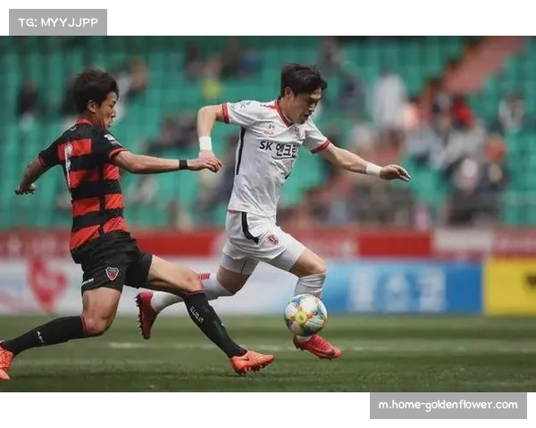 济州联十人应战2-1逆转水原FC,崔秉旭红牌成关键因素 济州联十人应战2-1逆转水原FC,崔秉旭红牌成关键因素